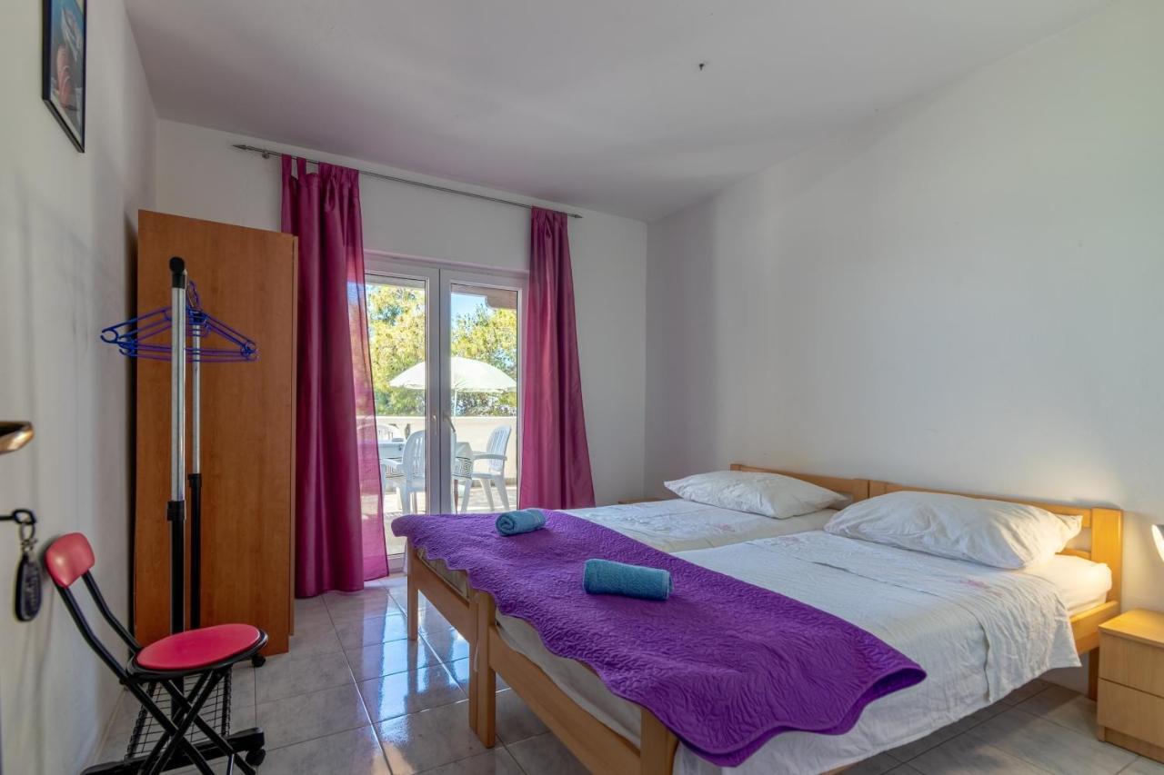 Seaside Secluded Apartments Cove Torac, Hvar - 575 Gdinj Bagian luar foto