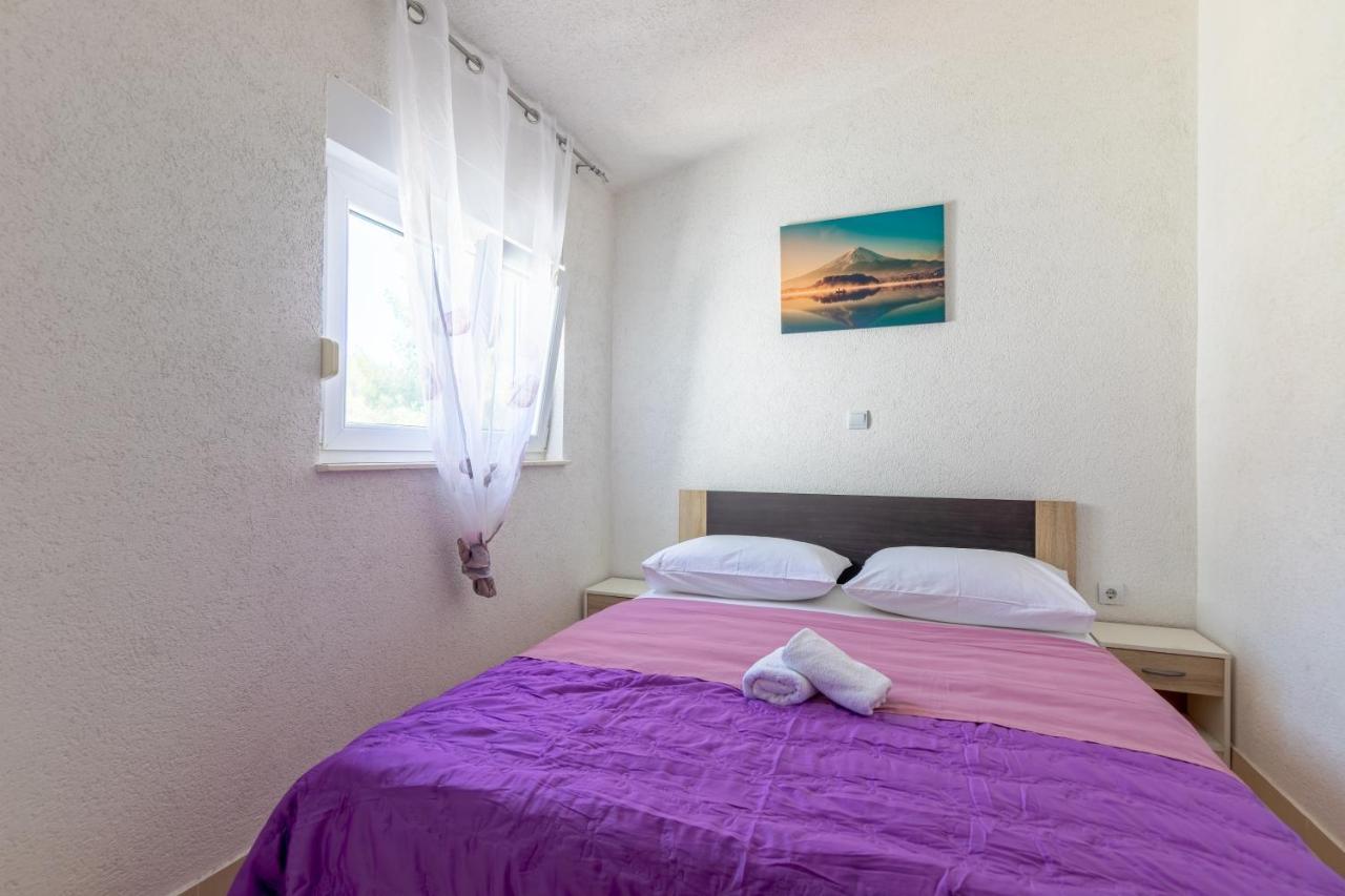 Seaside Secluded Apartments Cove Torac, Hvar - 575 Gdinj Bagian luar foto