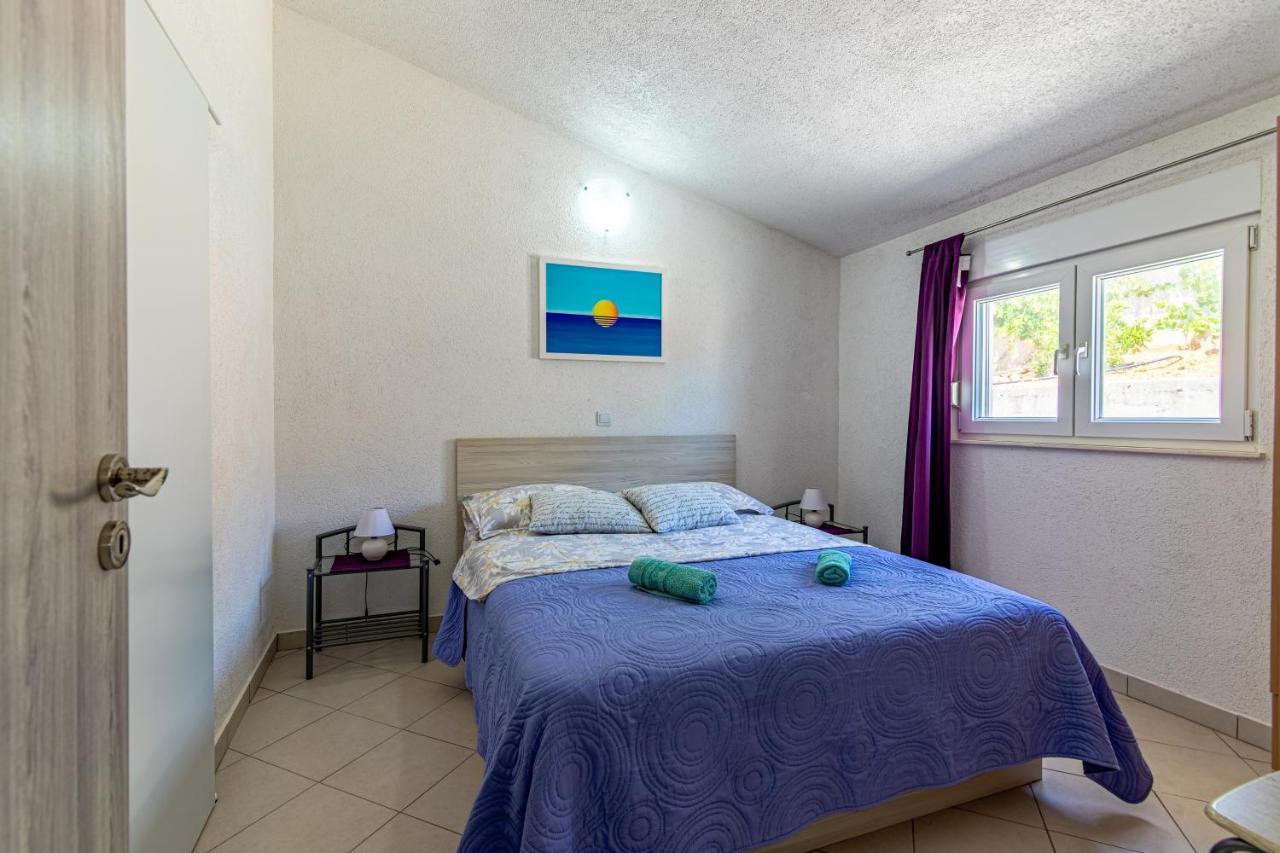 Seaside Secluded Apartments Cove Torac, Hvar - 575 Gdinj Bagian luar foto