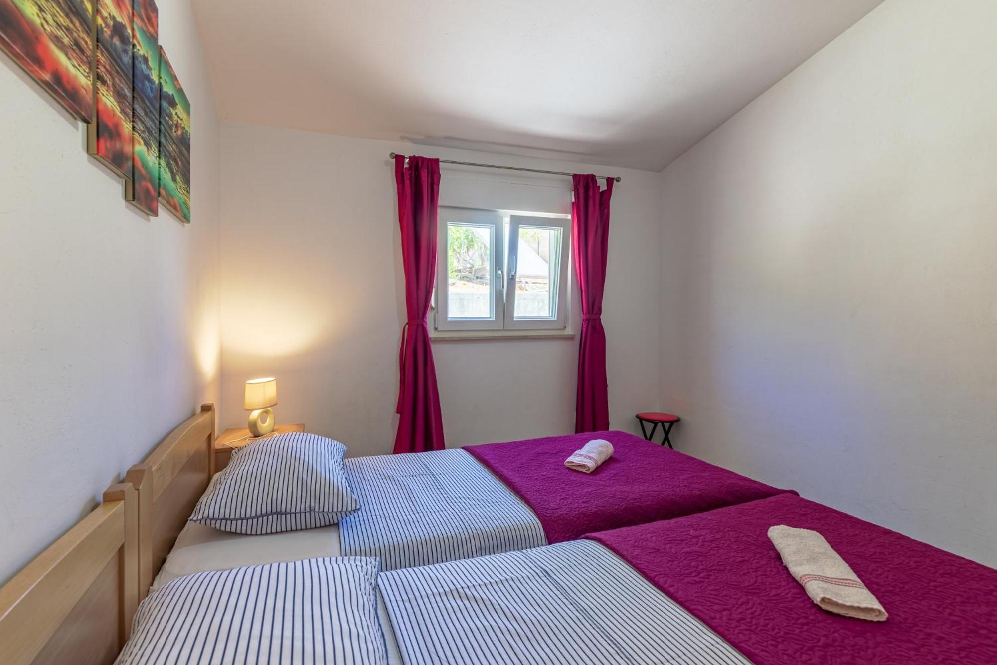 Seaside Secluded Apartments Cove Torac, Hvar - 575 Gdinj Ruang foto